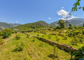 Eine luxuriöse Villa mit Panoramablick auf das Meer ist die perfekte Kombination aus Gemütlichkeit, Stil und Privatsphäre