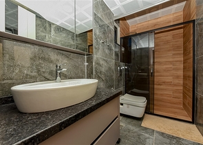 Eine luxuriöse Villa mit Panoramablick auf das Meer ist die perfekte Kombination aus Gemütlichkeit, Stil und Privatsphäre