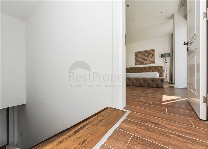 Moderne Villa mit Meerblick, umgeben von Natur und Premium-Komfort