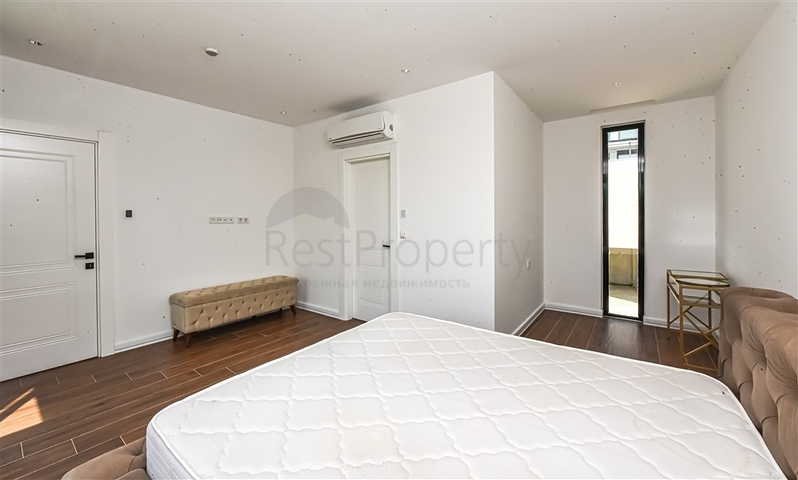 Moderne Villa mit Meerblick, umgeben von Natur und Premium-Komfort