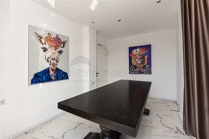 Moderne Villa mit Meerblick, umgeben von Natur und Premium-Komfort