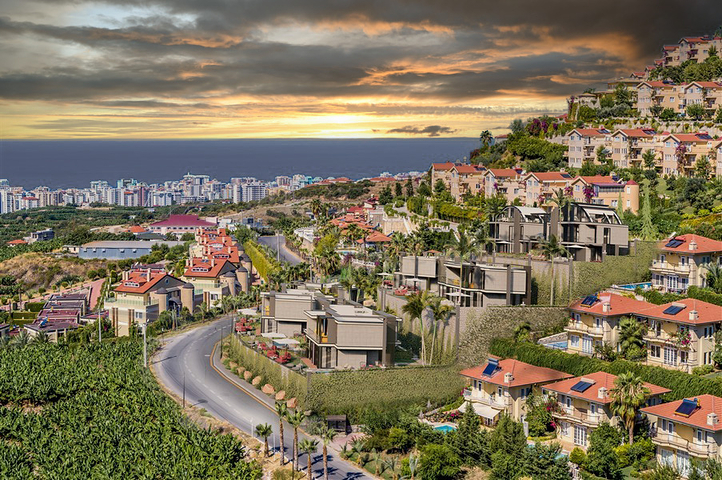 Moderne Villa mit Meerblick, umgeben von Natur und Premium-Komfort