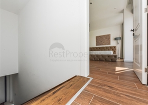 Moderne Villa mit Meerblick, umgeben von Natur und Premium-Komfort