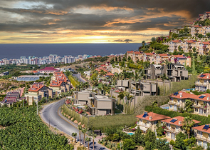 Moderne Villa mit Meerblick, umgeben von Natur und Premium-Komfort