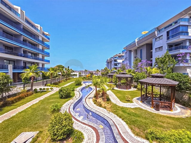 Modernes Apartment mit Panoramablick auf das Meer 