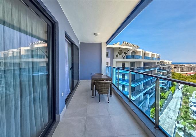 Modernes Apartment mit Panoramablick auf das Meer 