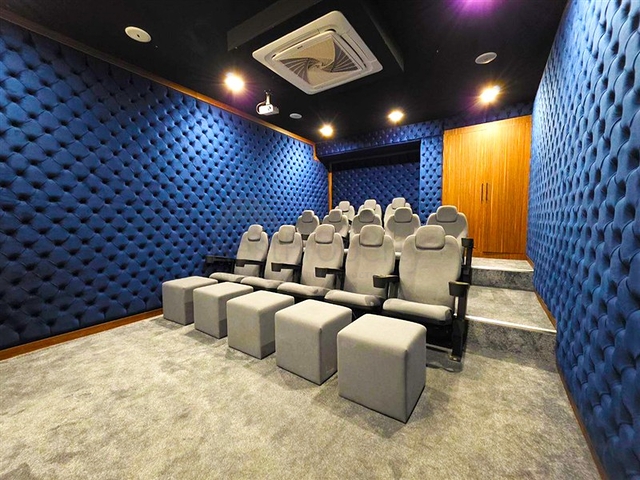 Modernes Apartment mit Panoramablick auf das Meer 