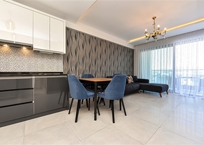 Modernes Apartment mit Panoramablick auf das Meer 