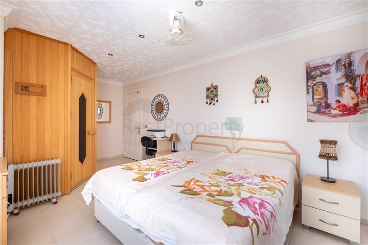 Ideales Haus am Meer: Geräumige Villa mit Blick auf das Mittelmeer