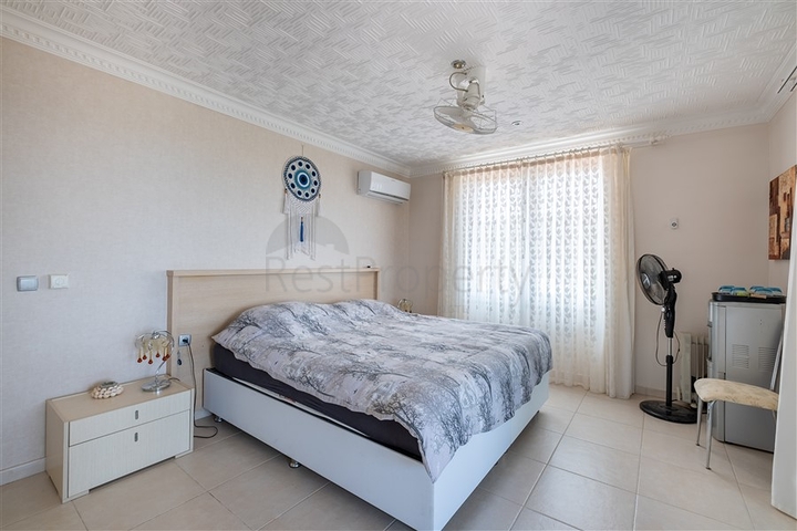 Ideales Haus am Meer: Geräumige Villa mit Blick auf das Mittelmeer