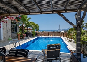 Ideales Haus am Meer: Geräumige Villa mit Blick auf das Mittelmeer