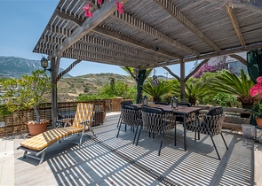 Ideales Haus am Meer: Geräumige Villa mit Blick auf das Mittelmeer