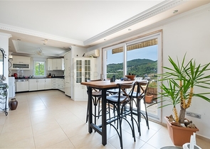 Ideales Haus am Meer: Geräumige Villa mit Blick auf das Mittelmeer