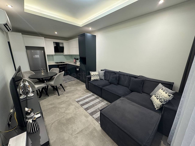 Gemütliche Wohnung mit reicher Infrastruktur in einer der besten Gegenden von Alanya