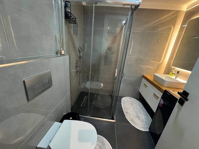 Gemütliche Wohnung mit reicher Infrastruktur in einer der besten Gegenden von Alanya