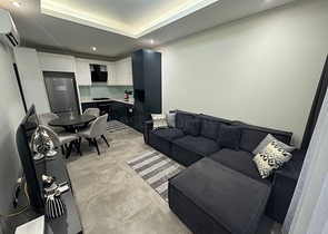 Gemütliche Wohnung mit reicher Infrastruktur in einer der besten Gegenden von Alanya