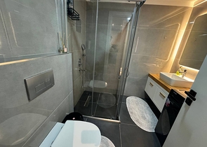 Gemütliche Wohnung mit reicher Infrastruktur in einer der besten Gegenden von Alanya