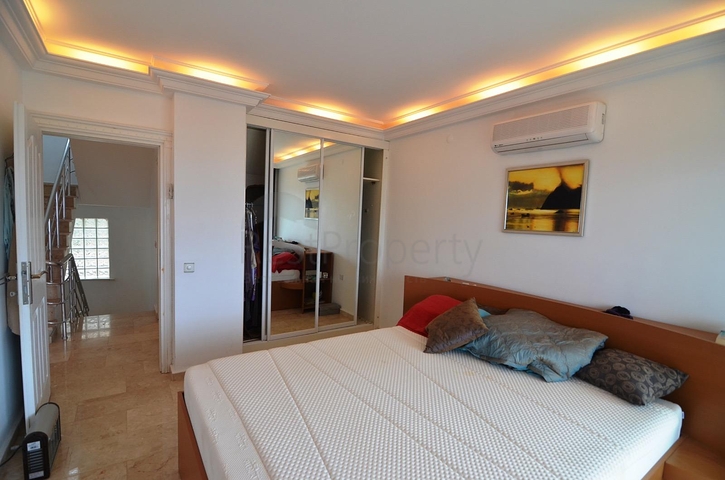 Geräumige, möblierte Villa mit herrlicher Terrasse in Kargicak/Alanya Geräumige, möblierte Villa mit herrlicher Terrasse in Kargicak/Alanya