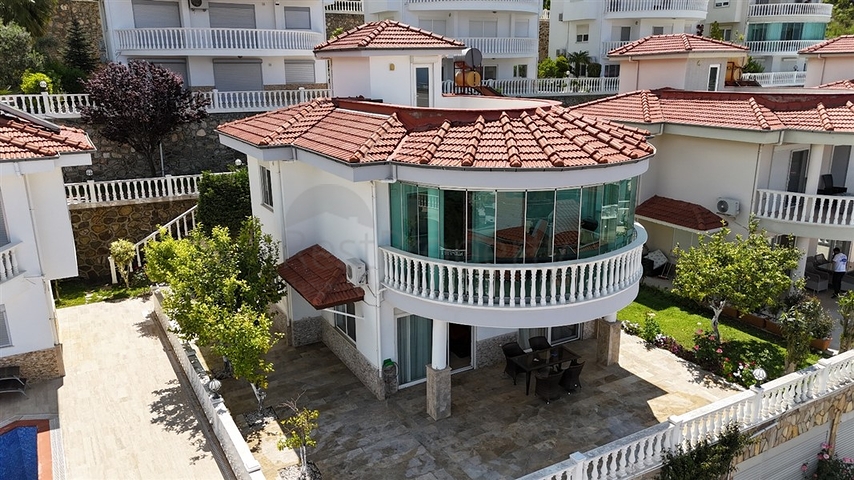 Geräumige, möblierte Villa mit herrlicher Terrasse in Kargicak/Alanya Geräumige, möblierte Villa mit herrlicher Terrasse in Kargicak/Alanya