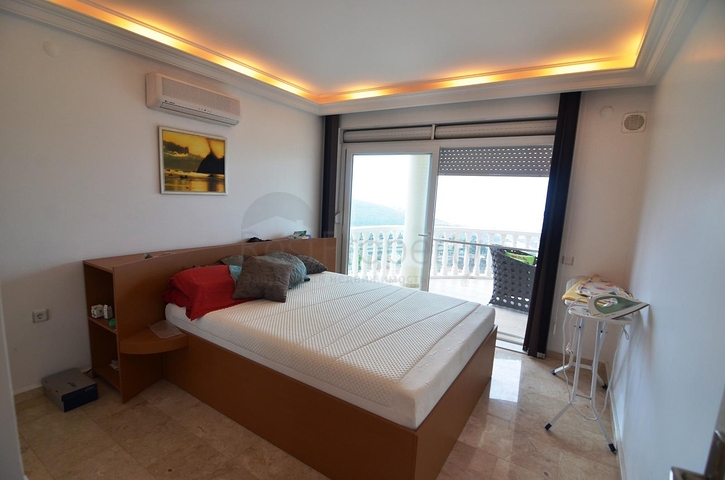 Geräumige, möblierte Villa mit herrlicher Terrasse in Kargicak/Alanya Geräumige, möblierte Villa mit herrlicher Terrasse in Kargicak/Alanya