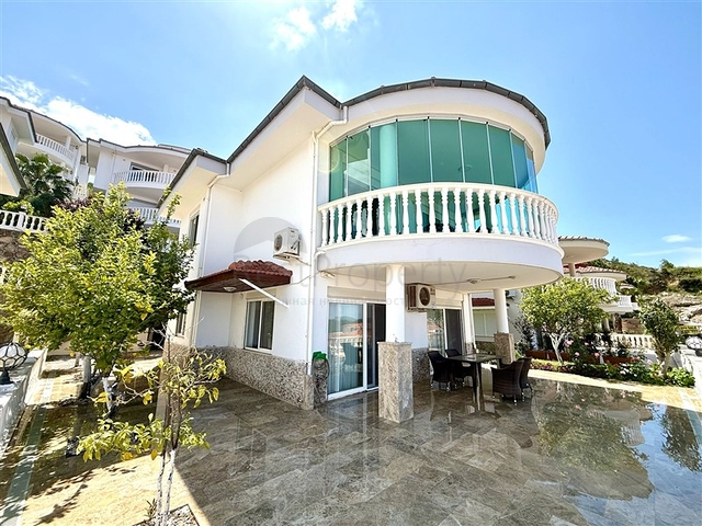 Geräumige, möblierte Villa mit herrlicher Terrasse in Kargicak/Alanya Geräumige, möblierte Villa mit herrlicher Terrasse in Kargicak/Alanya