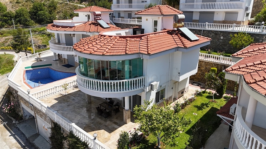 Geräumige, möblierte Villa mit herrlicher Terrasse in Kargicak/Alanya Geräumige, möblierte Villa mit herrlicher Terrasse in Kargicak/Alanya