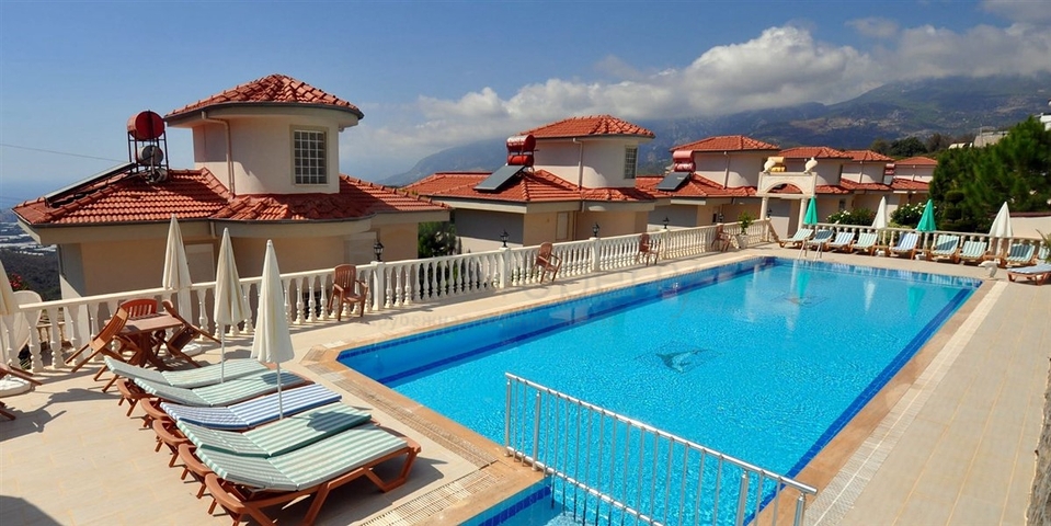 Geräumige, möblierte Villa mit herrlicher Terrasse in Kargicak/Alanya Geräumige, möblierte Villa mit herrlicher Terrasse in Kargicak/Alanya