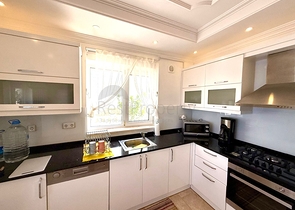 Geräumige, möblierte Villa mit herrlicher Terrasse in Kargicak/Alanya Geräumige, möblierte Villa mit herrlicher Terrasse in Kargicak/Alanya