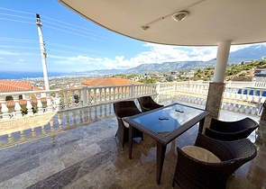 Geräumige, möblierte Villa mit herrlicher Terrasse in Kargicak/Alanya Geräumige, möblierte Villa mit herrlicher Terrasse in Kargicak/Alanya