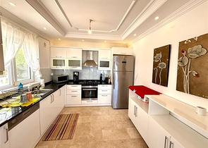 Geräumige, möblierte Villa mit herrlicher Terrasse in Kargicak/Alanya Geräumige, möblierte Villa mit herrlicher Terrasse in Kargicak/Alanya