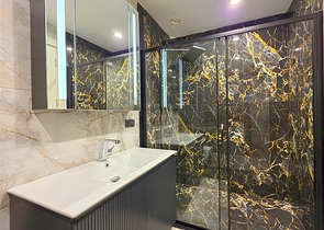 Modernes 1+1 Apartment in einem prestigeträchtigen Komplex am Meer in Turkler