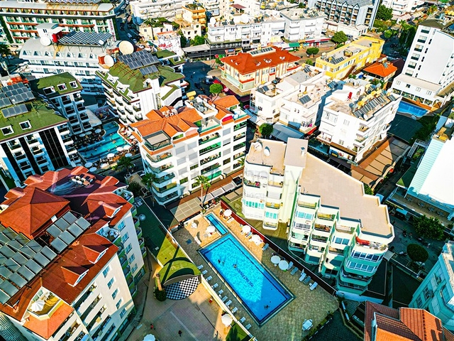 Möblierte Wohnung 50 Meter vom Strand entfernt im Herzen von Oba