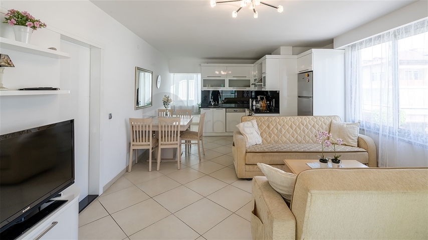 Möblierte Wohnung 50 Meter vom Strand entfernt im Herzen von Oba