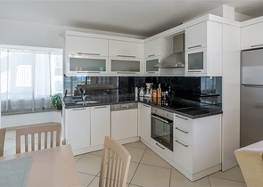 Möblierte Wohnung 50 Meter vom Strand entfernt im Herzen von Oba