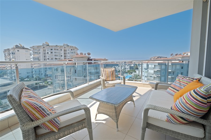 Familienwohnung in einem gepflegten Komplex mit Hotelinfrastruktur