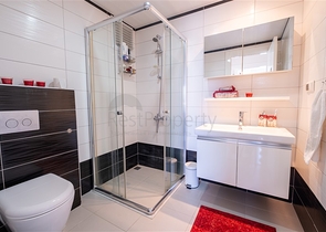 Familienwohnung in einem gepflegten Komplex mit Hotelinfrastruktur