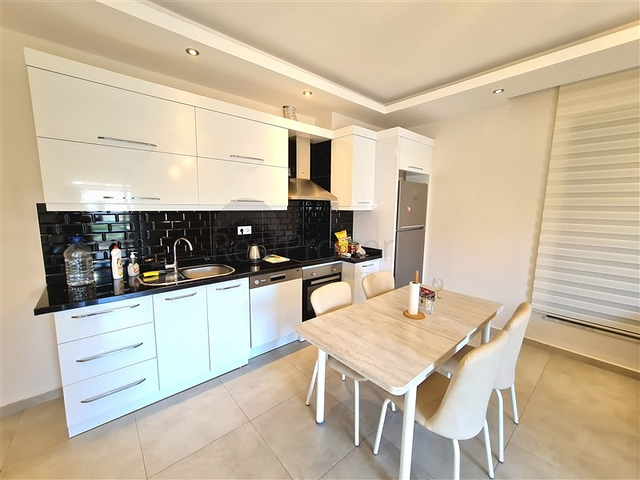 Moderne möblierte Wohnung in einer Wohnanlage mit reicher Infrastruktur in der Gegend von Oba