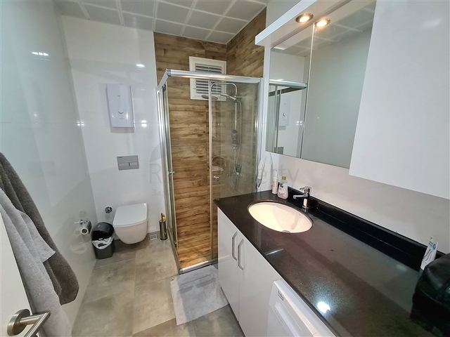 Moderne möblierte Wohnung in einer Wohnanlage mit reicher Infrastruktur in der Gegend von Oba