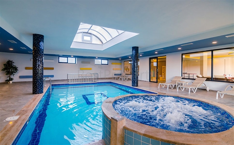 Moderne möblierte Wohnung in einer Wohnanlage mit reicher Infrastruktur in der Gegend von Oba