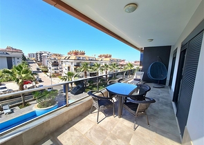 Moderne möblierte Wohnung in einer Wohnanlage mit reicher Infrastruktur in der Gegend von Oba