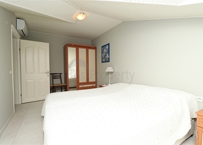 Möblierte 3+1 Maisonette-Wohnung mit großer Terrasse im Zentrum von Alanya