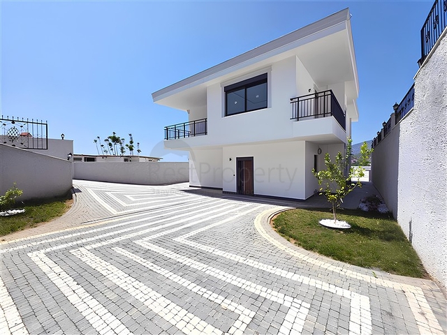 4+1 Luxusvilla mit privatem Pool und Meerblick in Kargicak