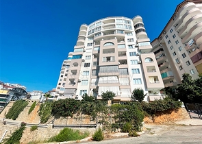 Komfortable Wohnung mit Möbeln in einer gemütlichen Gegend von Alanya