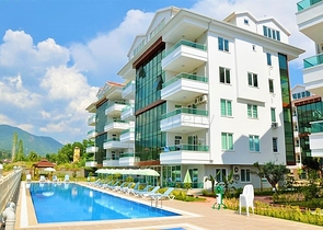 Gemütliche möblierte Wohnung am Meer in der grünen Gegend von Kestel Gemütliche möblierte Wohnung am Meer in der grünen Gegend von Kestel