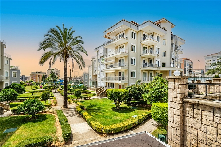 Geräumige 2+1 Wohnung in einem Komplex mit entwickelter Infrastruktur in der Gegend von Dschikkilli