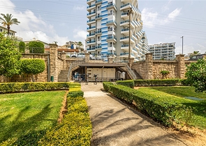 Geräumige 2+1 Wohnung in einem Komplex mit entwickelter Infrastruktur in der Gegend von Dschikkilli