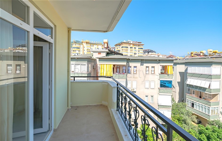 Wohnung 2+1 in der Nähe des Kleopatra Strandes - Zentrum von Alanya und zu Fuß erreichbar zum Meer