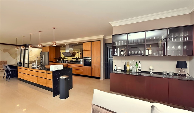 5+2 Luxusvilla mit Meerblick im Zentrum von Alanya — Privatsphäre, Komfort und Luxus an einem Ort