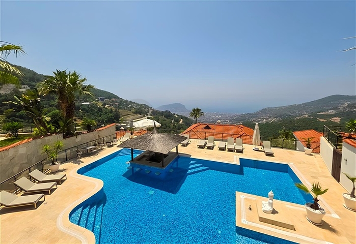 5+2 Luxusvilla mit Meerblick im Zentrum von Alanya — Privatsphäre, Komfort und Luxus an einem Ort