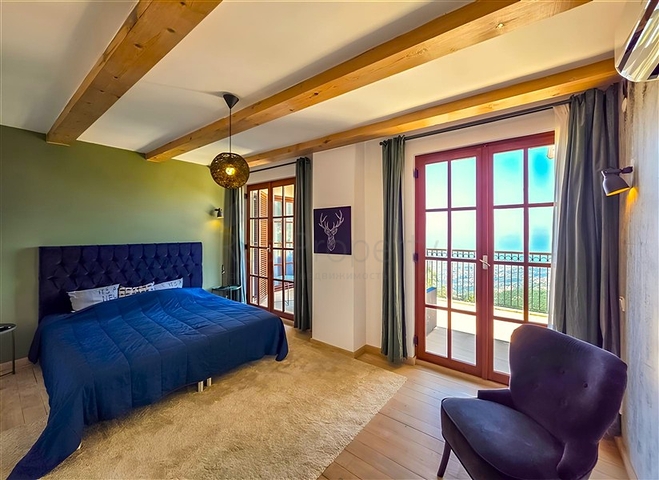 5+2 Luxusvilla mit Meerblick im Zentrum von Alanya — Privatsphäre, Komfort und Luxus an einem Ort